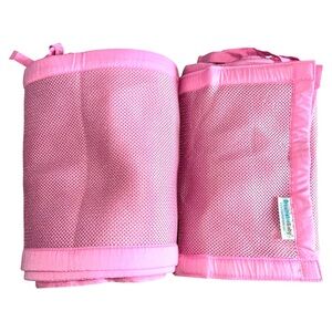 NWOT Pink breathablebaby mesh crib liner